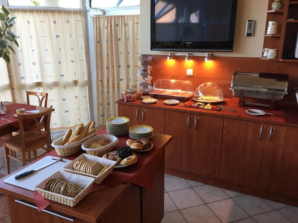 Liptovský Mikuláš 艾达旅馆酒店 外观 照片