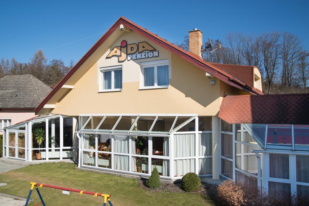 Liptovský Mikuláš 艾达旅馆酒店 外观 照片