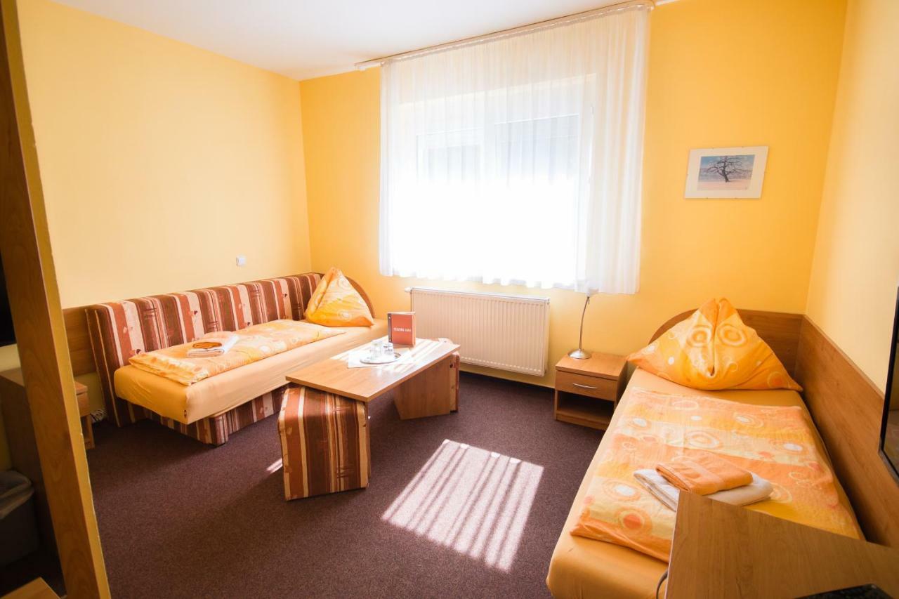 Liptovský Mikuláš 艾达旅馆酒店 外观 照片