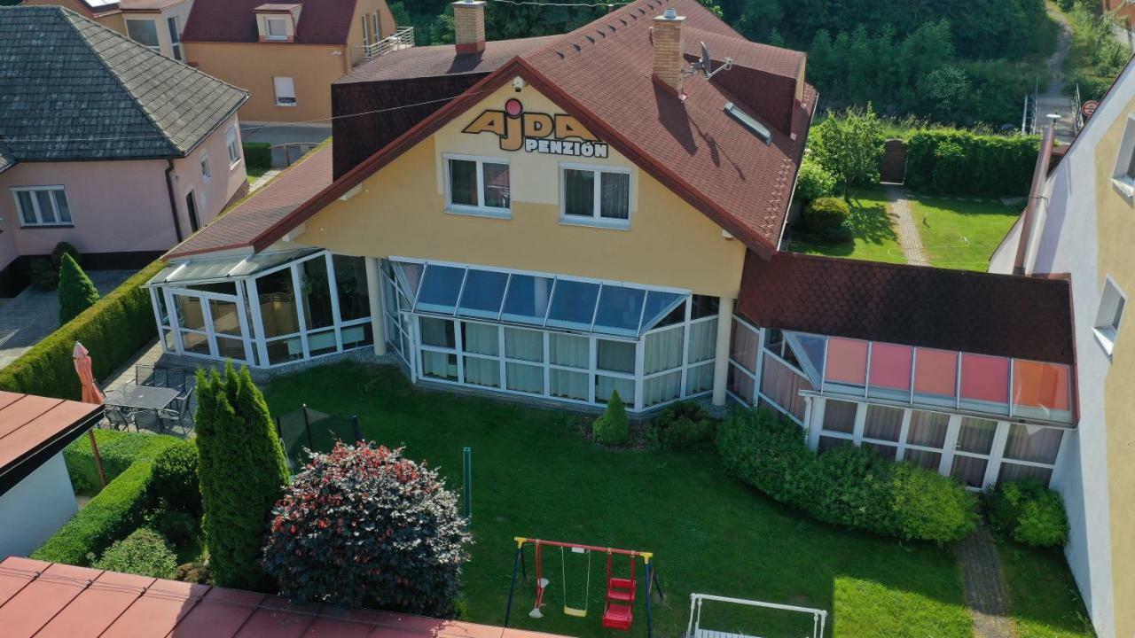 Liptovský Mikuláš 艾达旅馆酒店 外观 照片