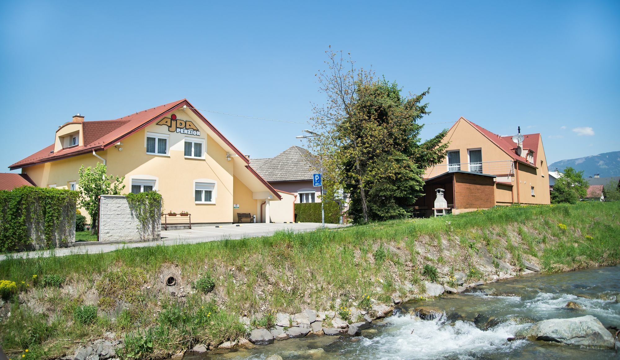 Liptovský Mikuláš 艾达旅馆酒店 外观 照片